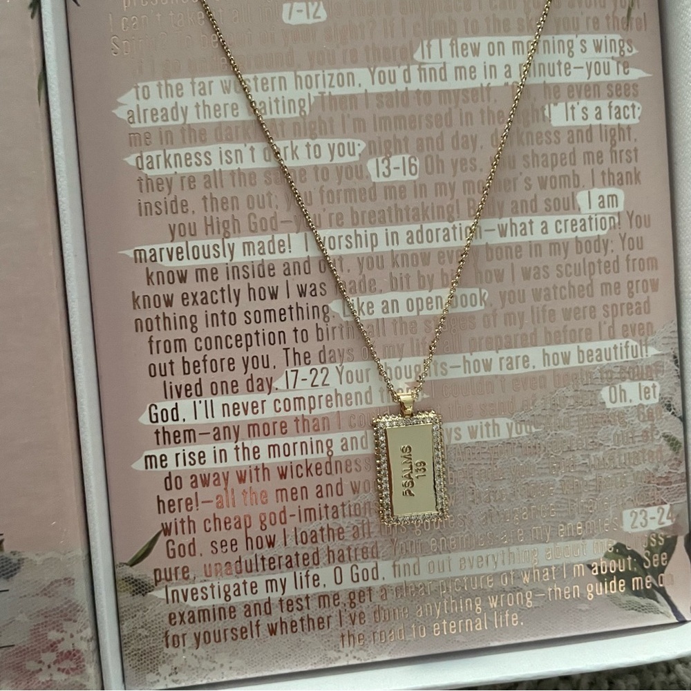 XIXI it is written Psalm 139 necklace gold plated